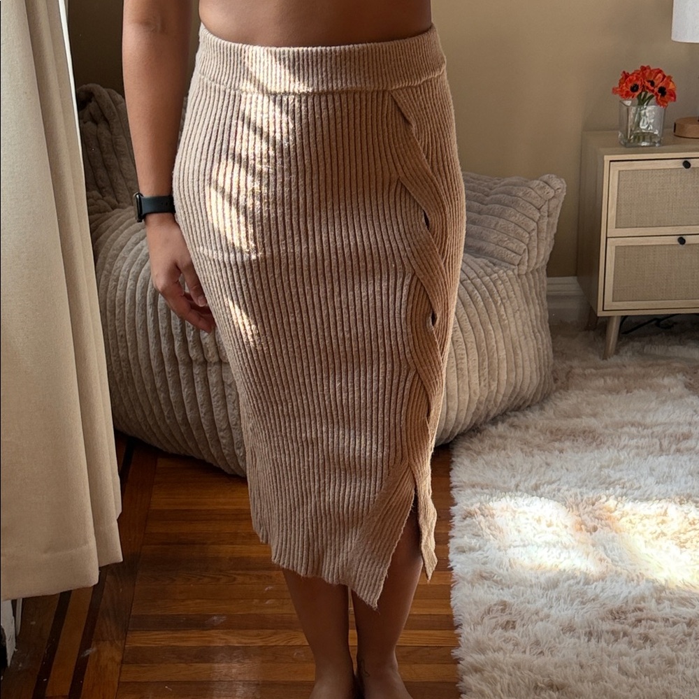 Beige Knit Midi Skirt, size M